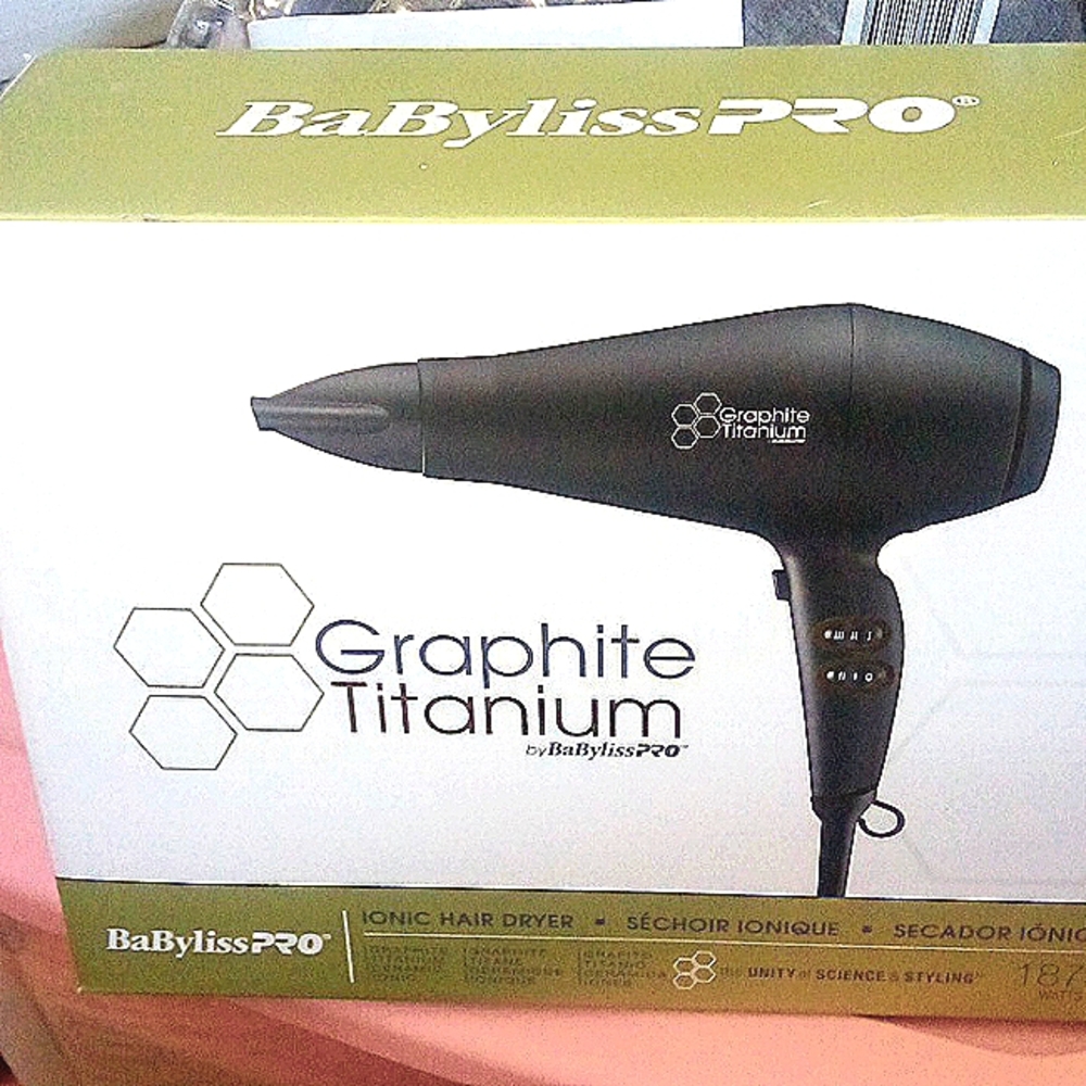 Blow dryer